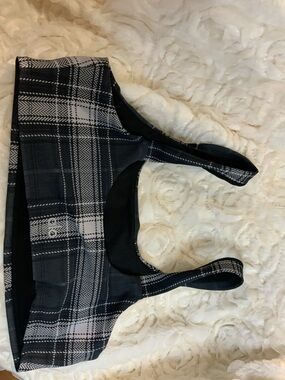 ALO Yoga Black & White Plaid Sports Bra